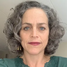 photo of Lisa Allyn Dale